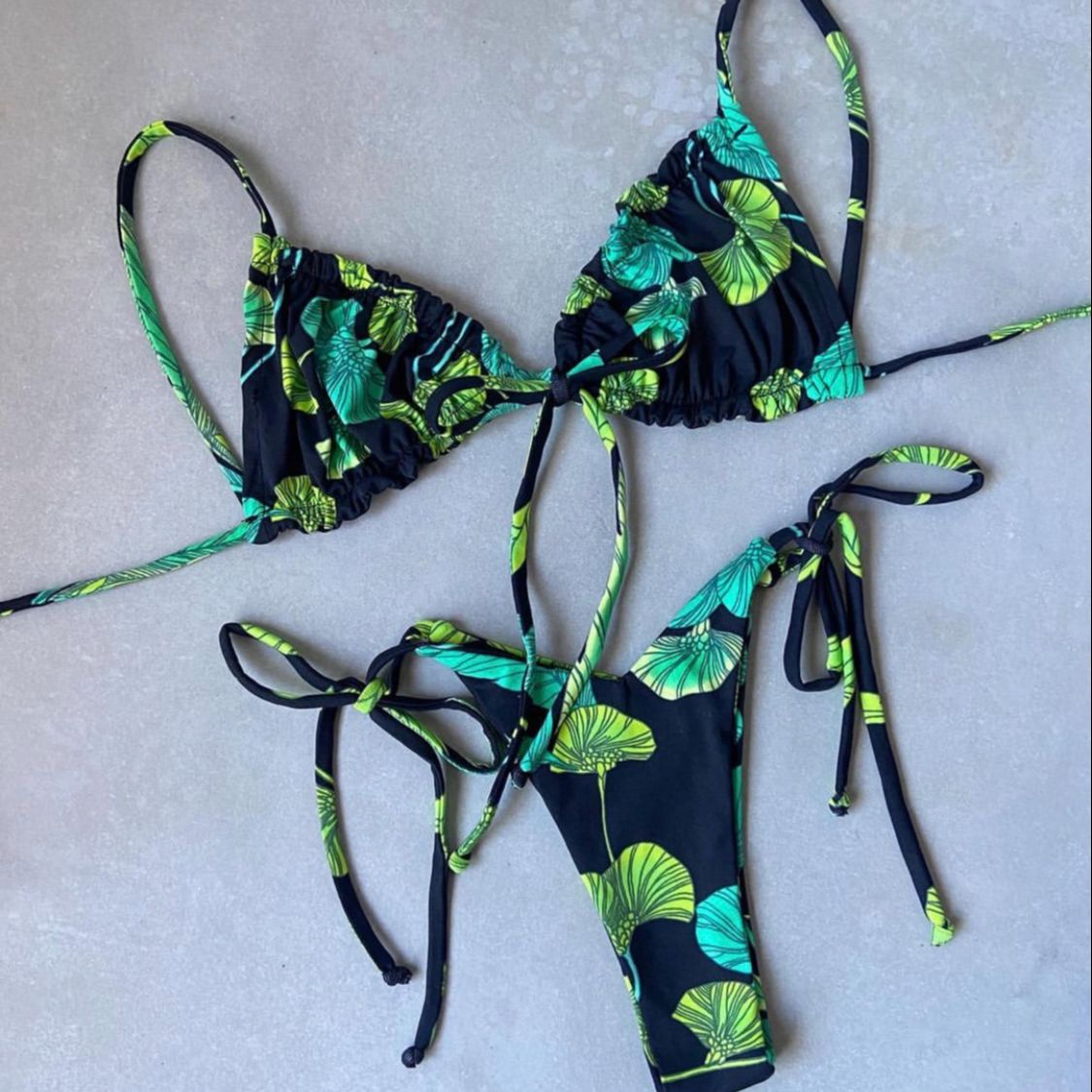 Low Waist Triangle Print Bikini Set