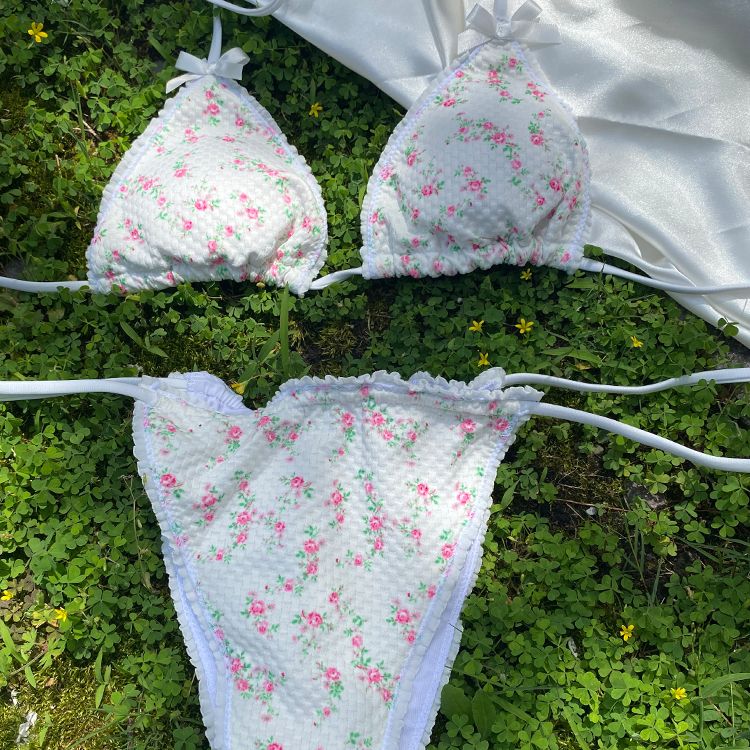Hollow Out Pleated Double-Sided Triangle Bikini