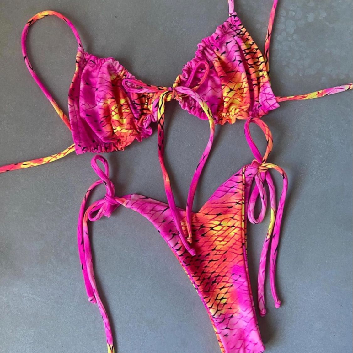 Low Waist Triangle Print Bikini Set